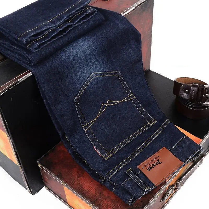 Men's Classic Straight-Leg Stretch Jeans