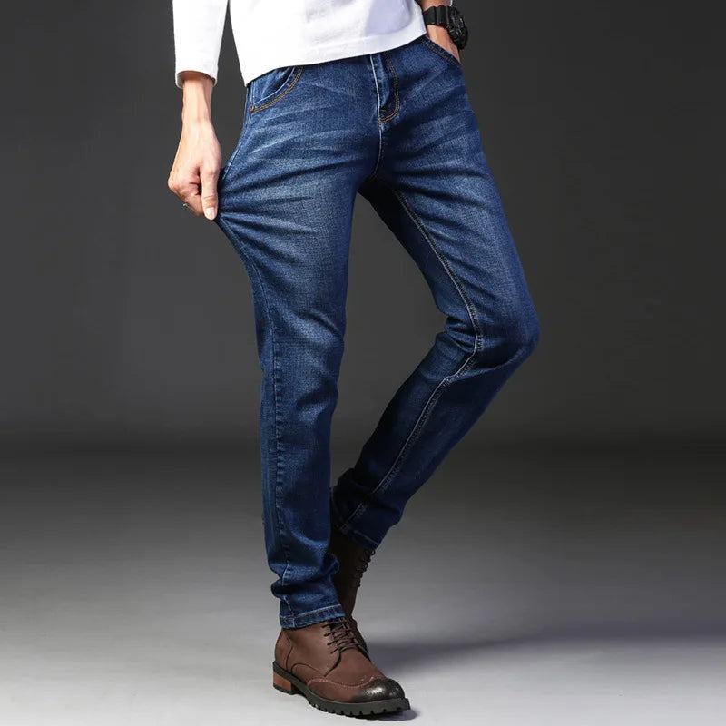Men's Classic Straight-Leg Stretch Jeans